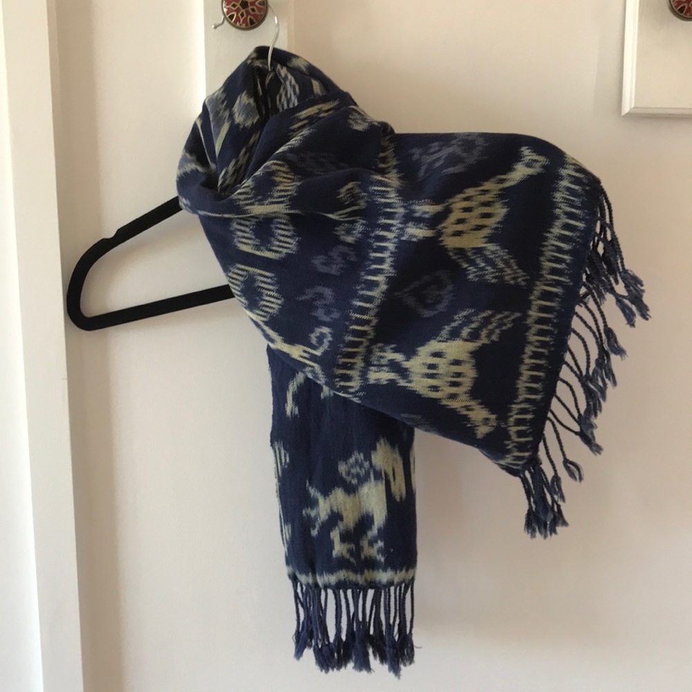 Textile wool scarf